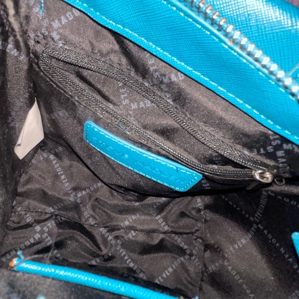 Steve Madden Tote Bag - Picture 5 of 5